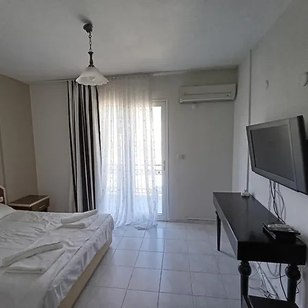 Karadede Hotel *