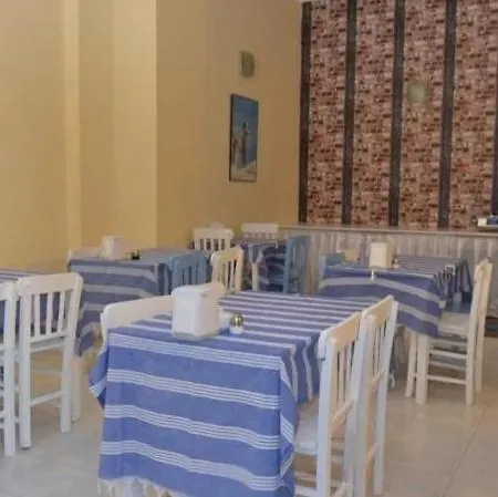 Karadede מלון