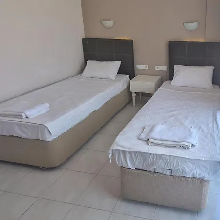 Karadede Hotel *