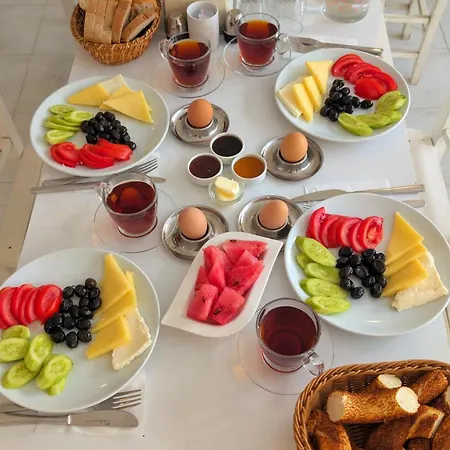 Karadede Hotel *