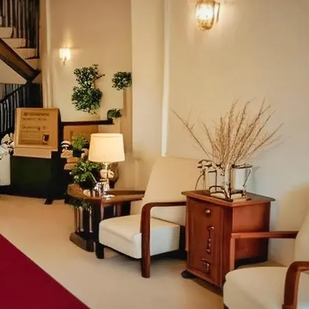 Karadede Hotel